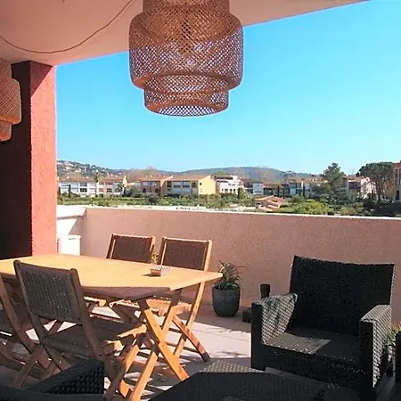 Gasarti Superbe T2 Climatise Avec Belle Terrasse Proche De La Szálloda 3*