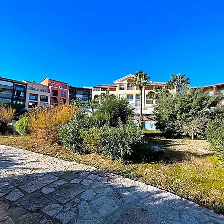Gasarti Superbe T2 Climatise Avec Belle Terrasse Proche De La Cogolin